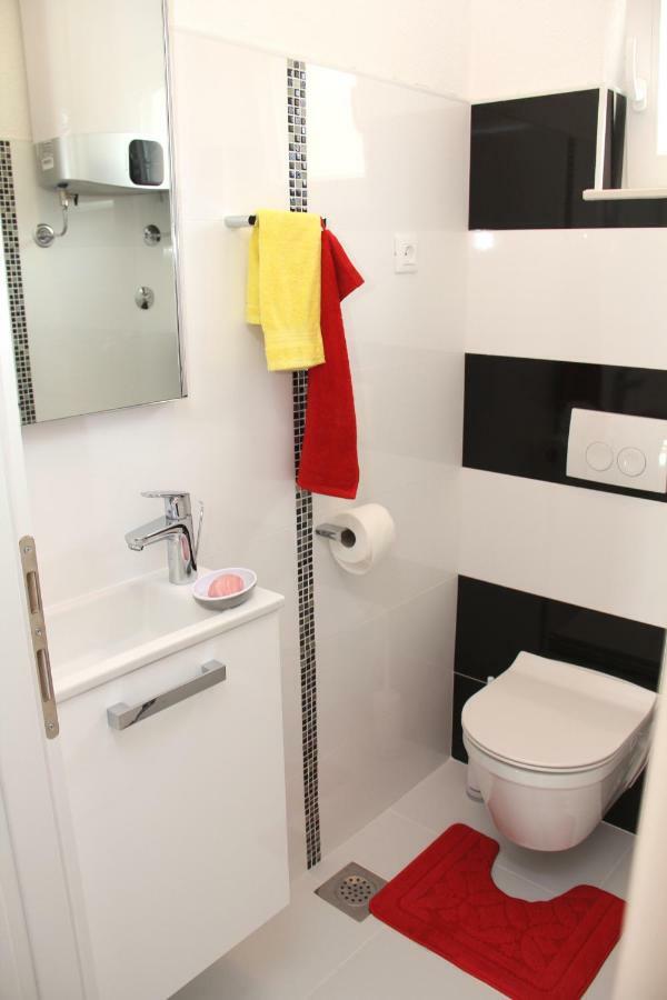 Apartmani Corleone Bilice Zewnętrze zdjęcie