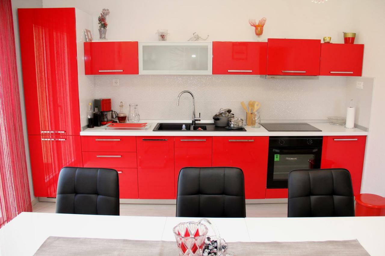 Apartmani Corleone Bilice Zewnętrze zdjęcie