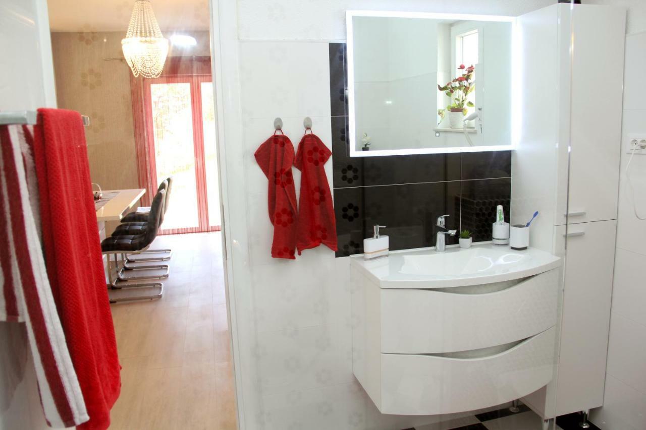 Apartmani Corleone Bilice Zewnętrze zdjęcie